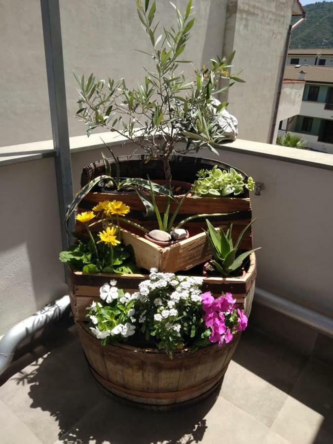 Via Ziino 70 Lägenhet Oliveri Exteriör bild